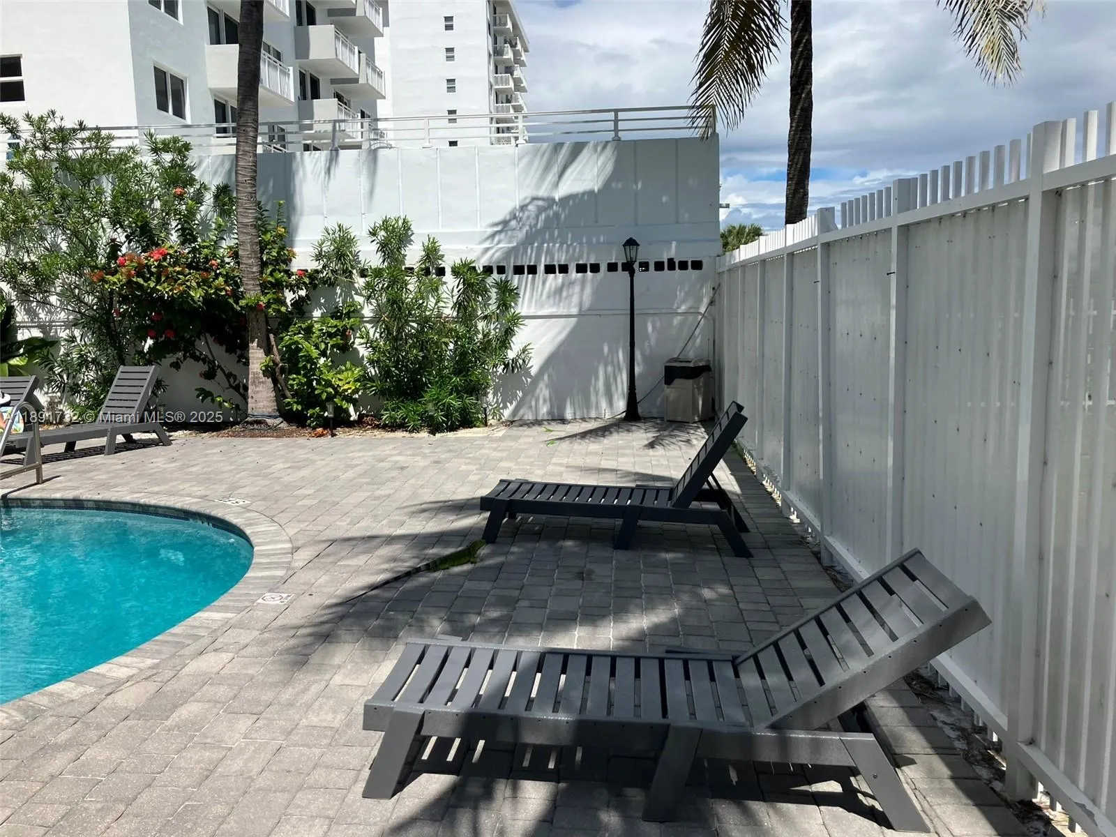 335 Ocean Dr, #306