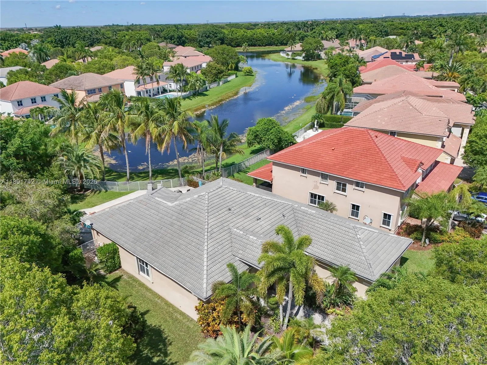 1600 Blue Jay Cir, #1