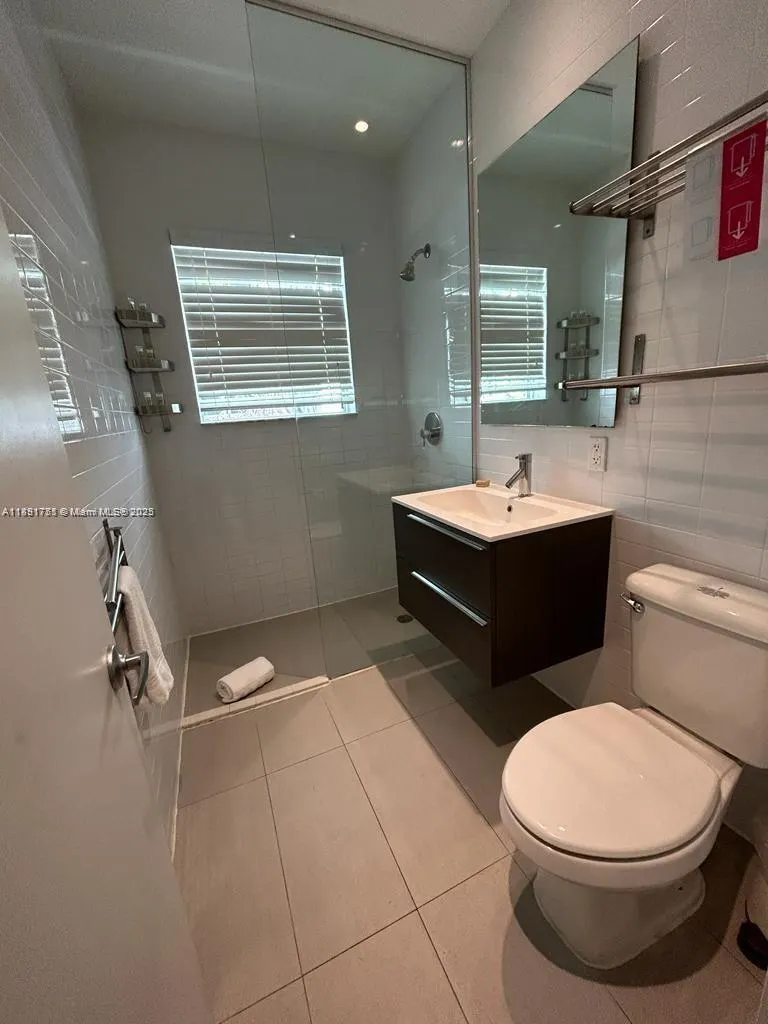 1816 Meridian Ave, #18