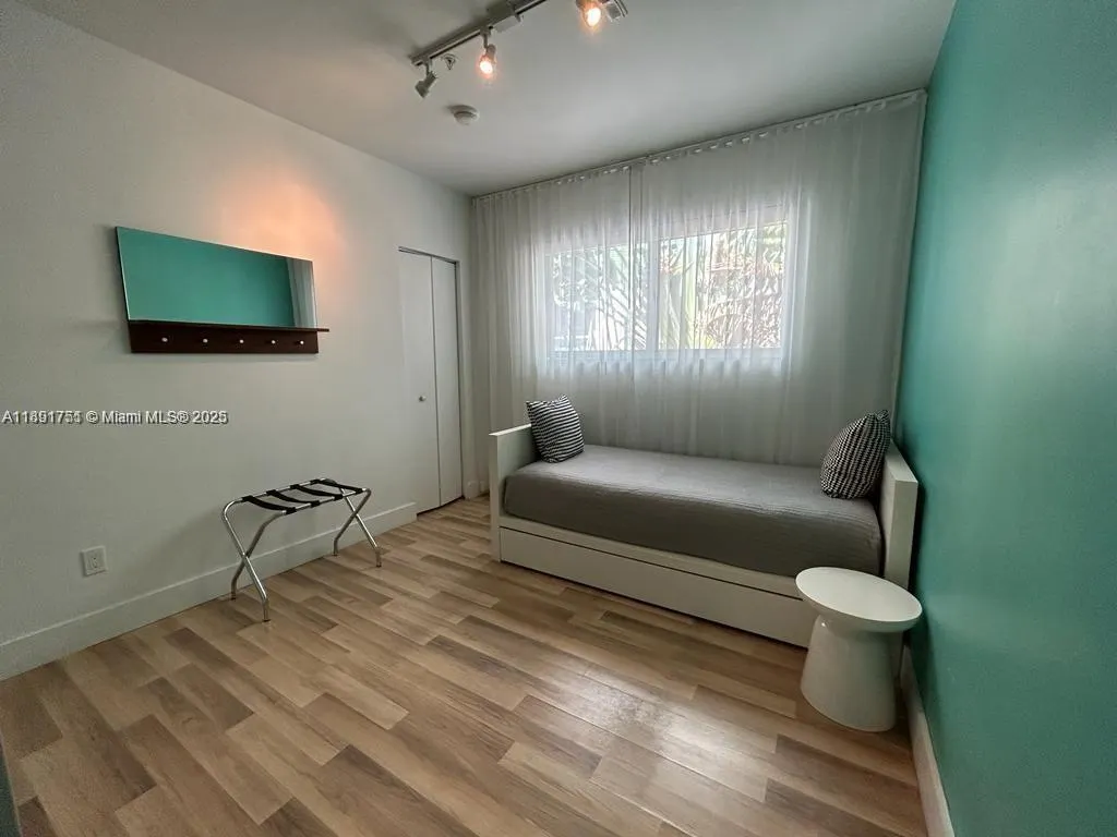 1816 Meridian Ave, #18
