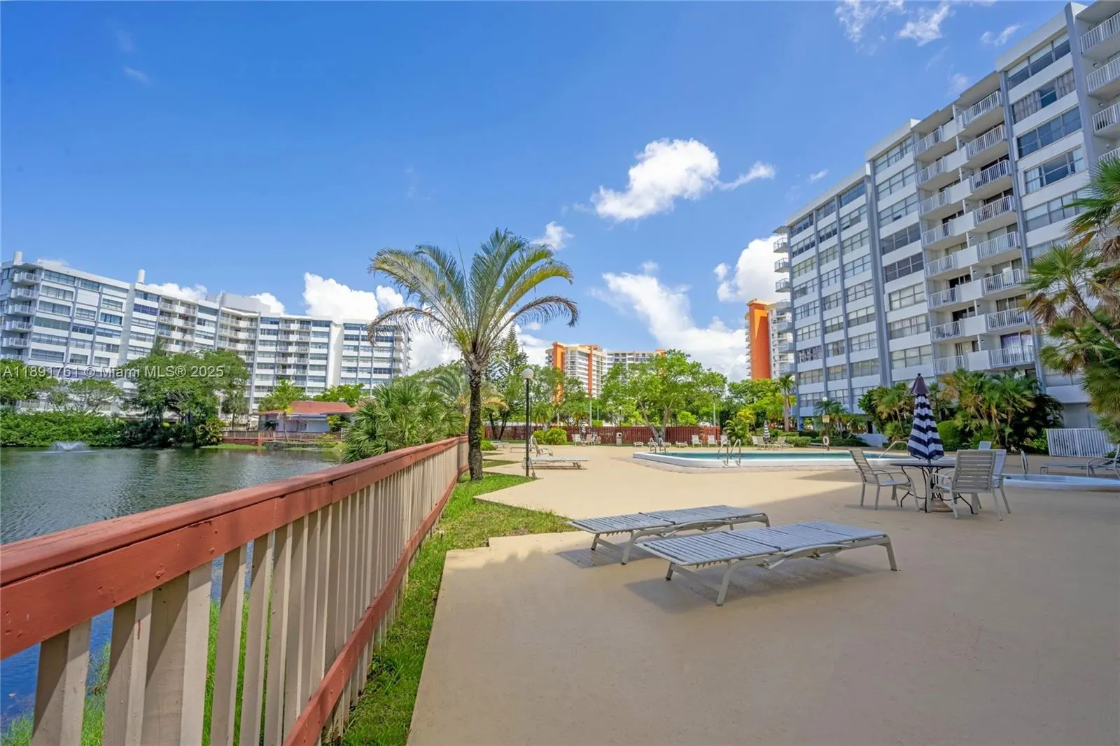 1300 NE Miami Gardens Dr, #820E