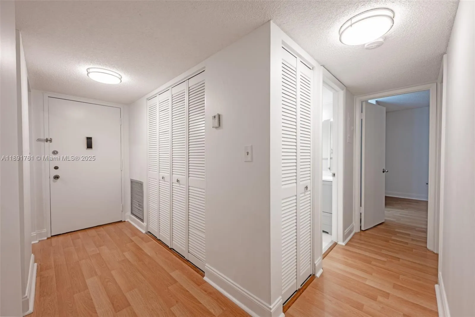 1300 NE Miami Gardens Dr, #820E