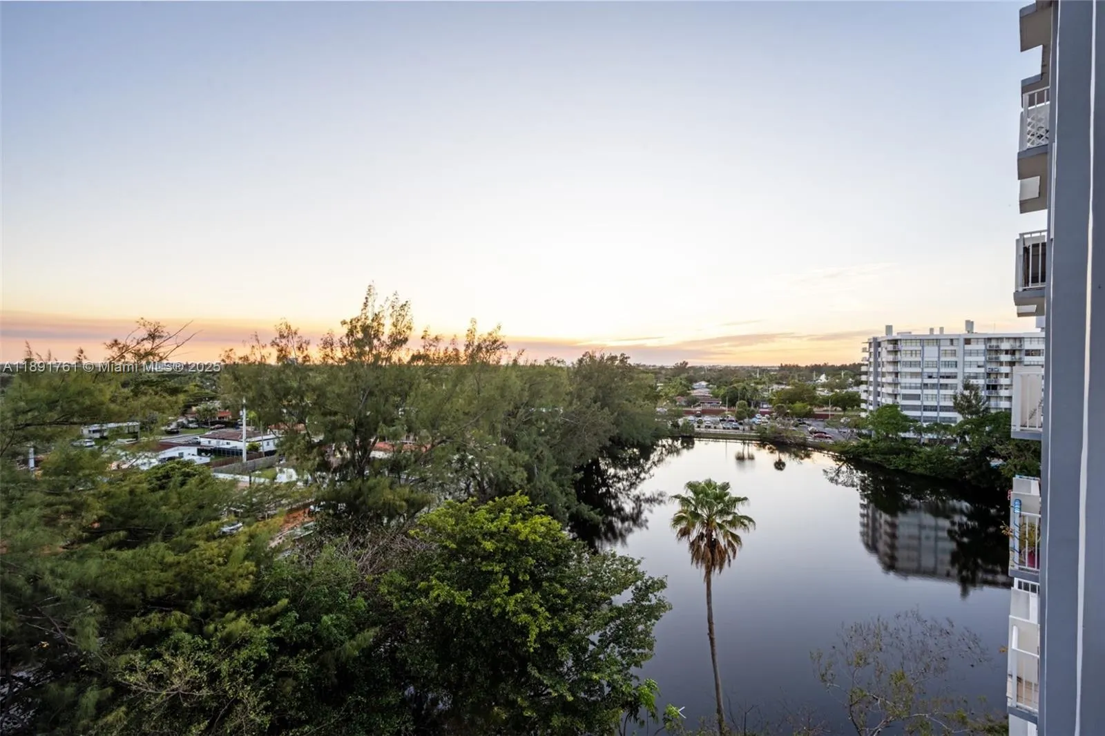 1300 NE Miami Gardens Dr, #820E