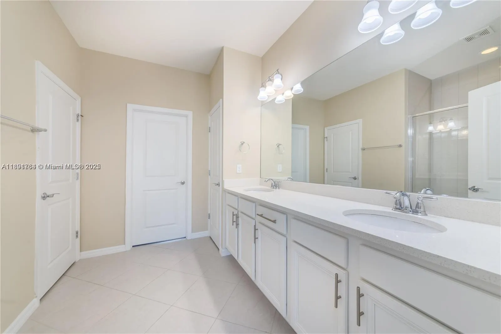 925 Banyan Dr, #925