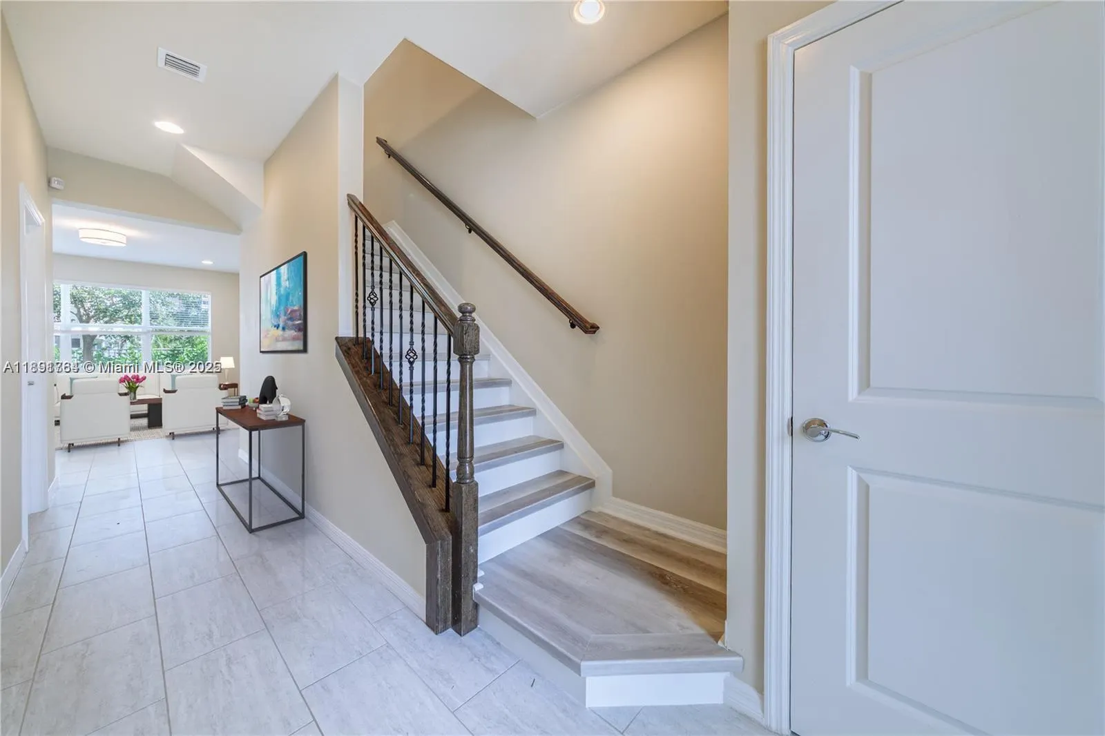 925 Banyan Dr, #925