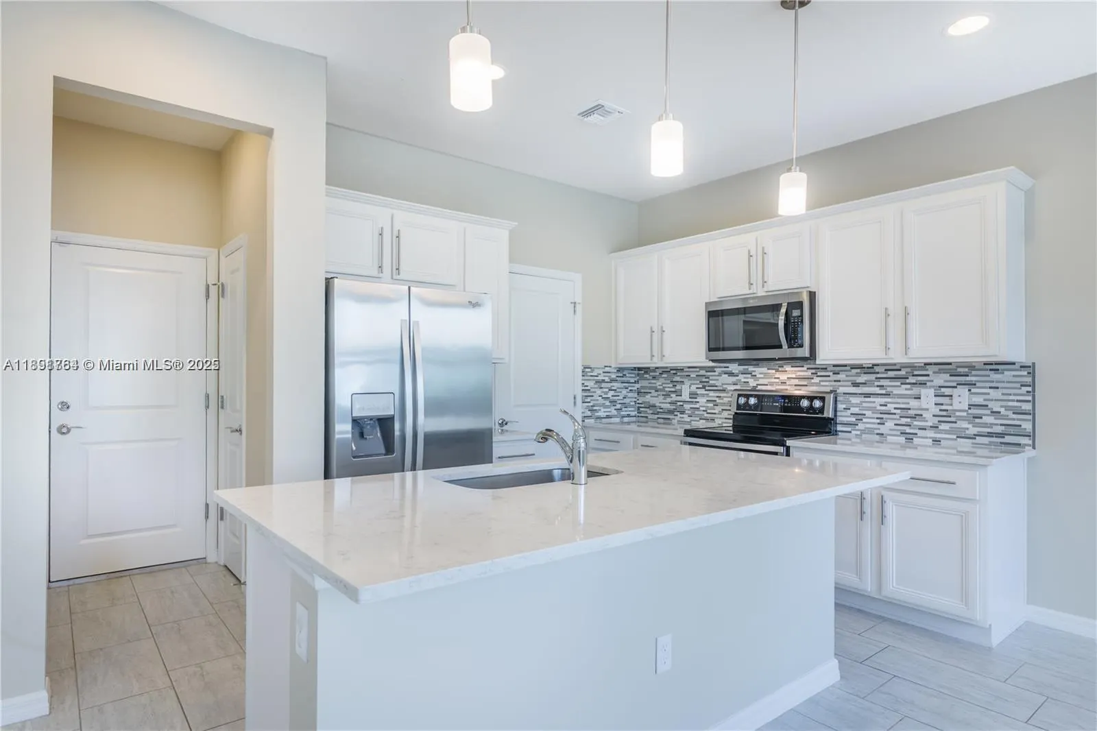 925 Banyan Dr, #925