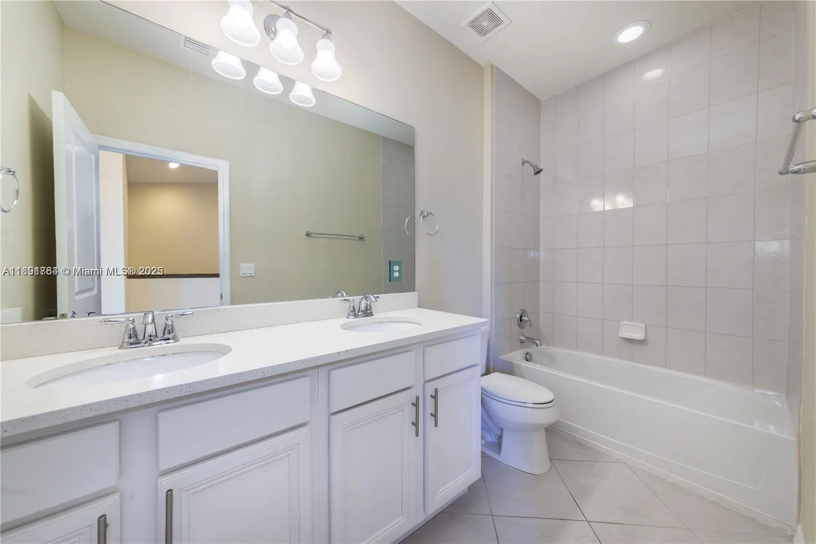 925 Banyan Dr, #925