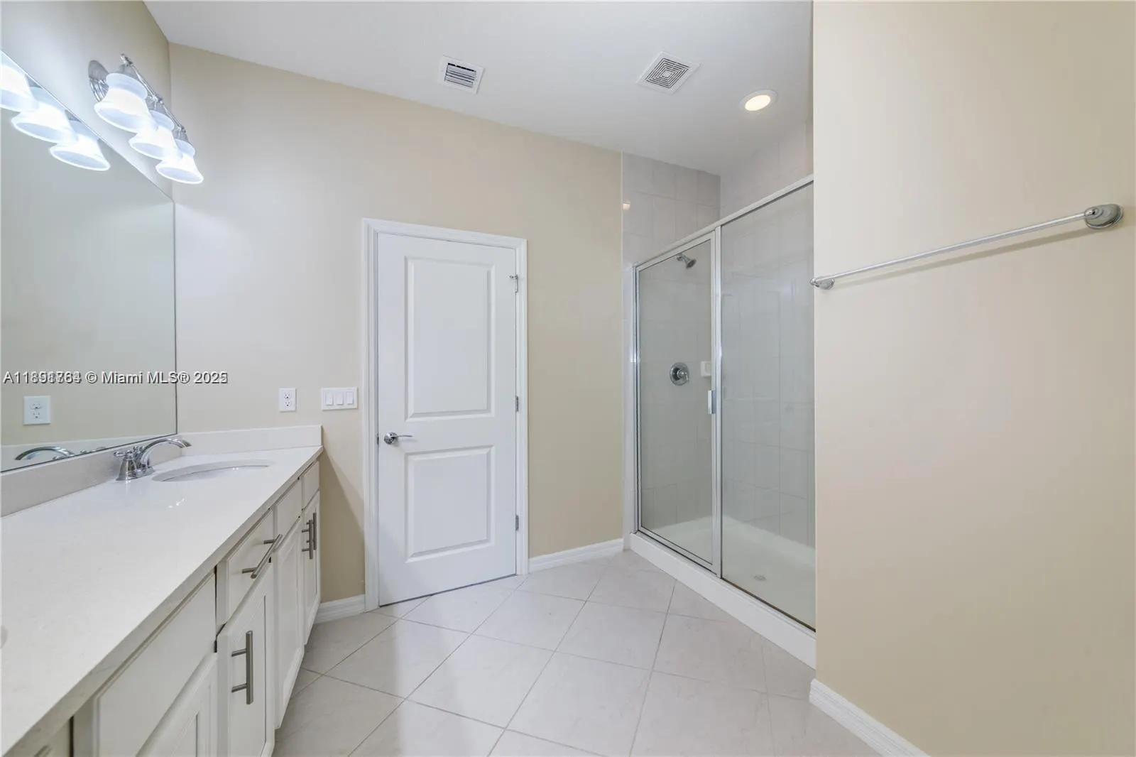 925 Banyan Dr, #925