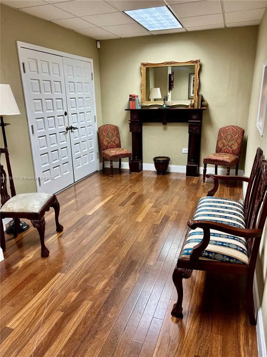 717 Ponce De Leon Blvd, #328