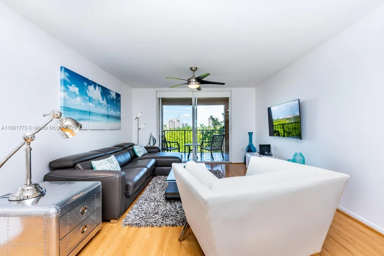19801 E Country Club Dr, #4501