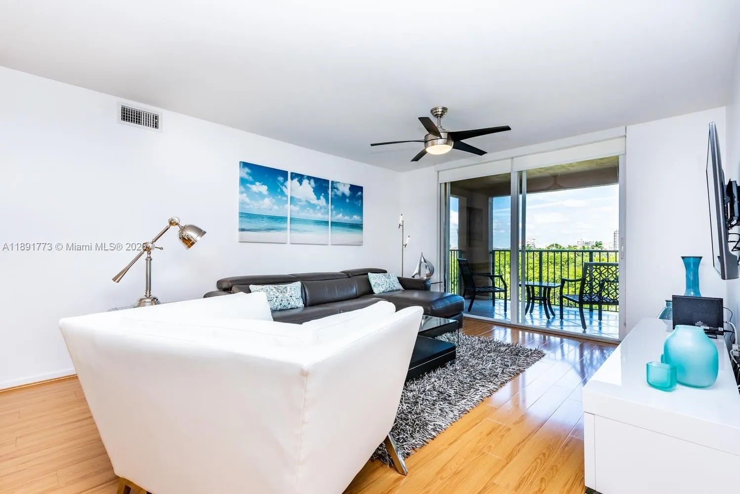 19801 E Country Club Dr, #4501