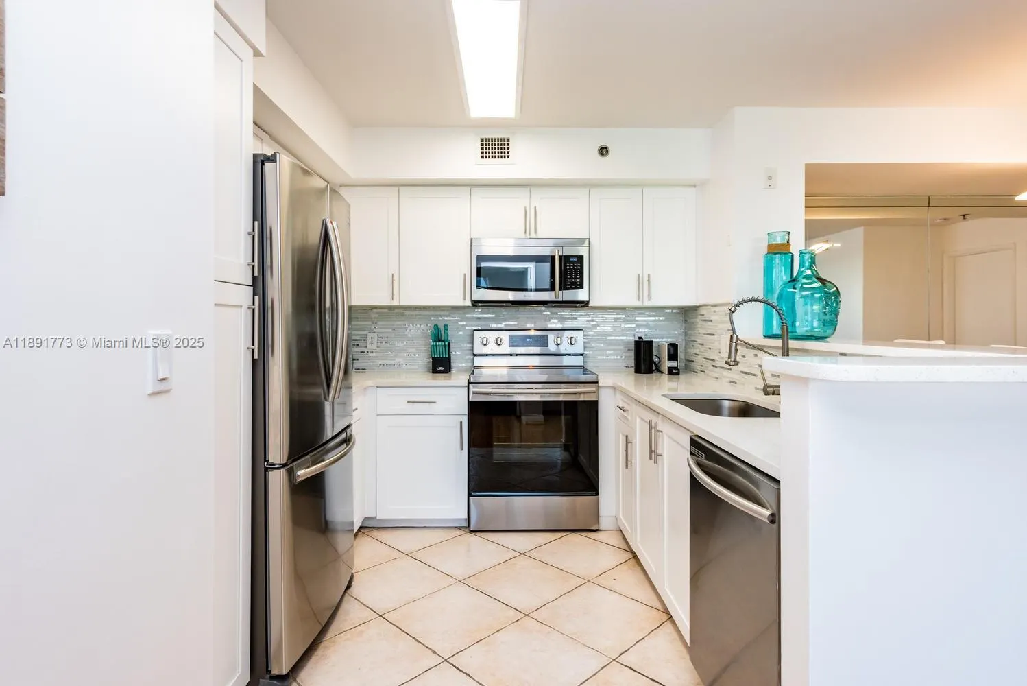 19801 E Country Club Dr, #4501