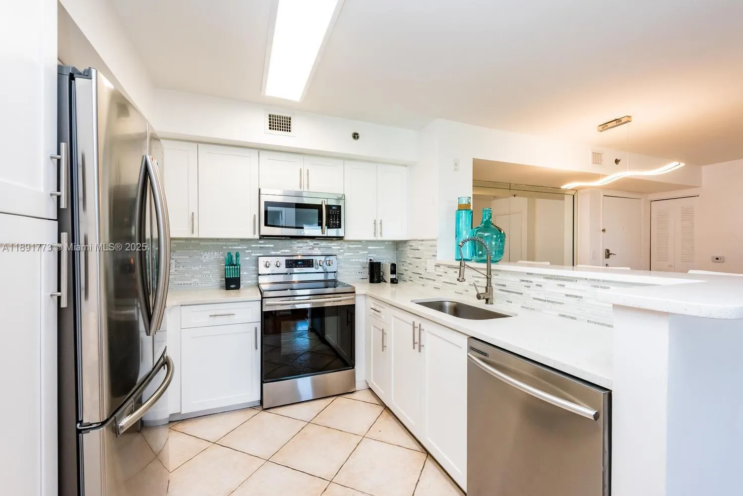 19801 E Country Club Dr, #4501