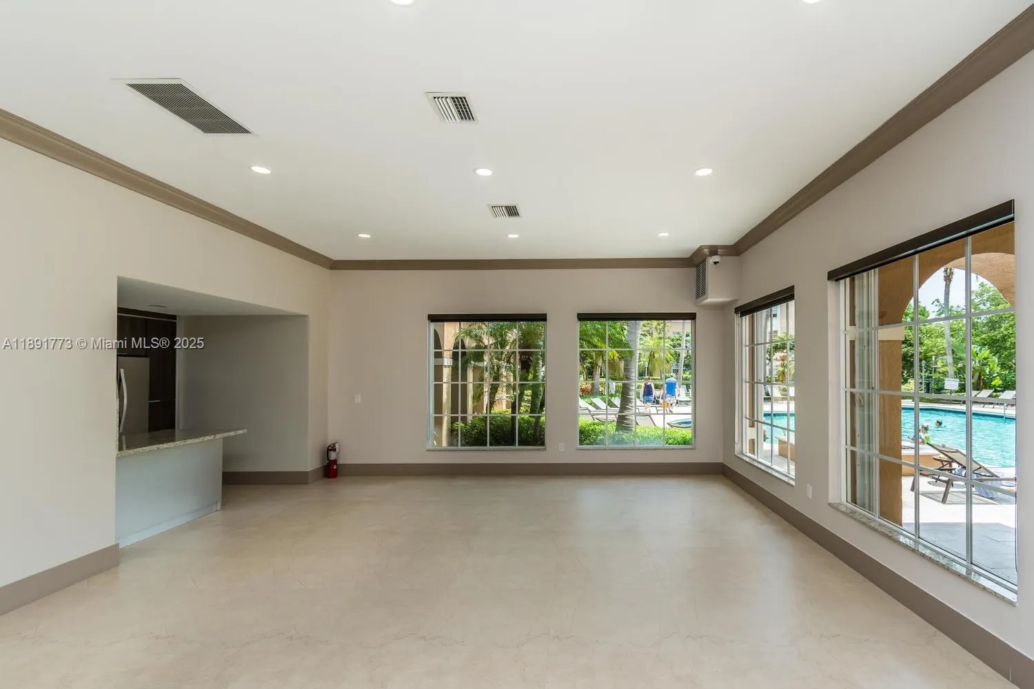 19801 E Country Club Dr, #4501