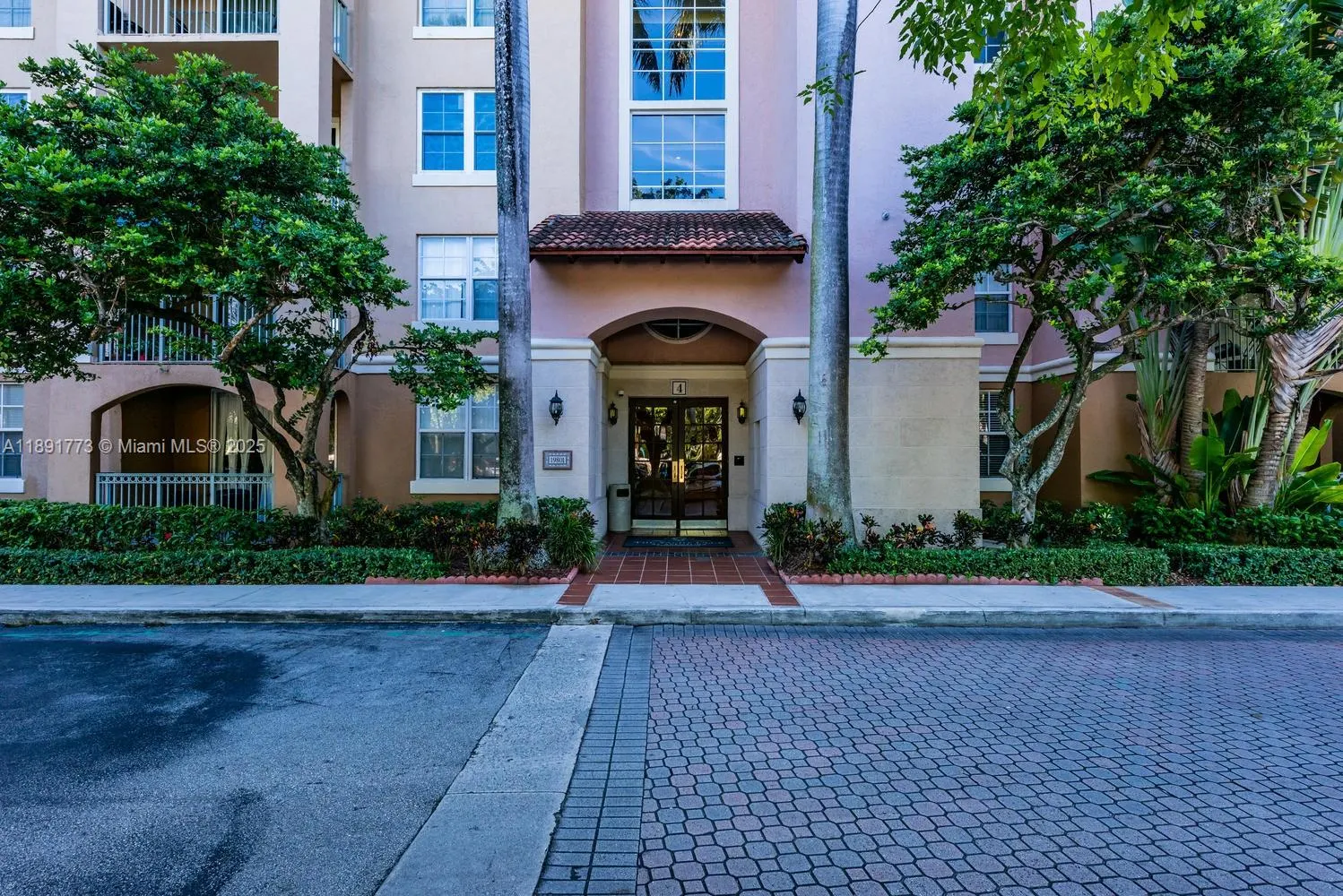 19801 E Country Club Dr, #4501