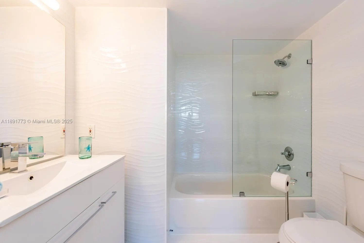 19801 E Country Club Dr, #4501