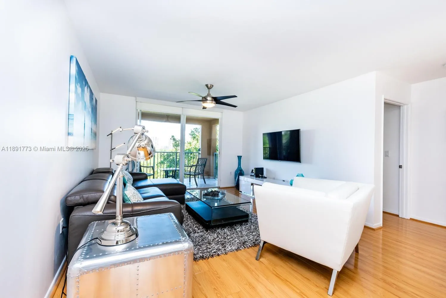 19801 E Country Club Dr, #4501