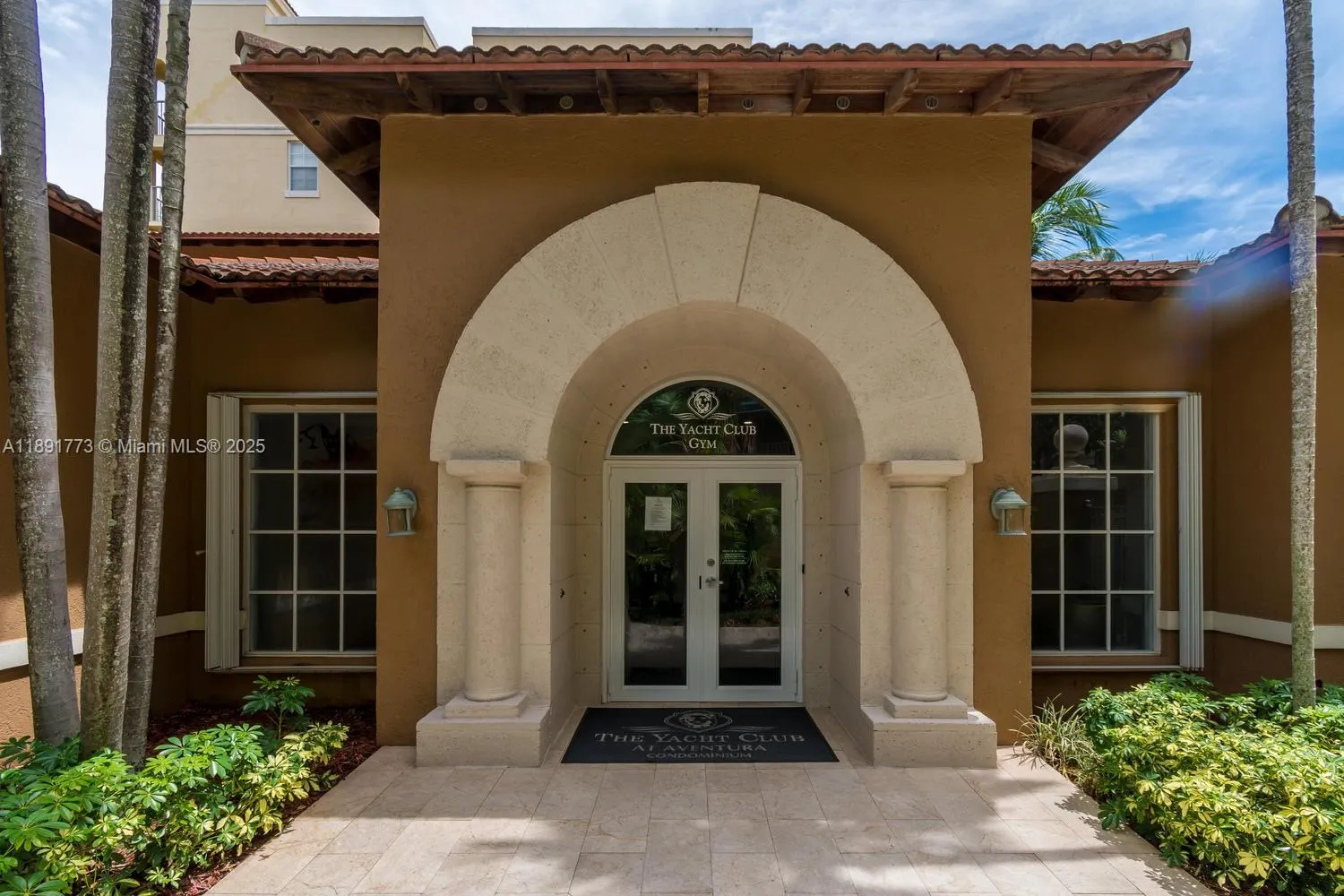 19801 E Country Club Dr, #4501