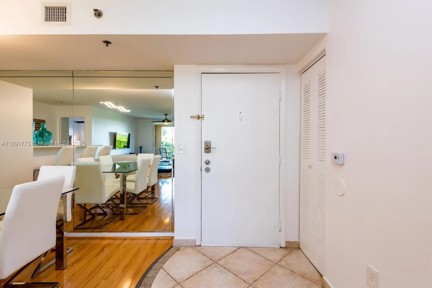 19801 E Country Club Dr, #4501