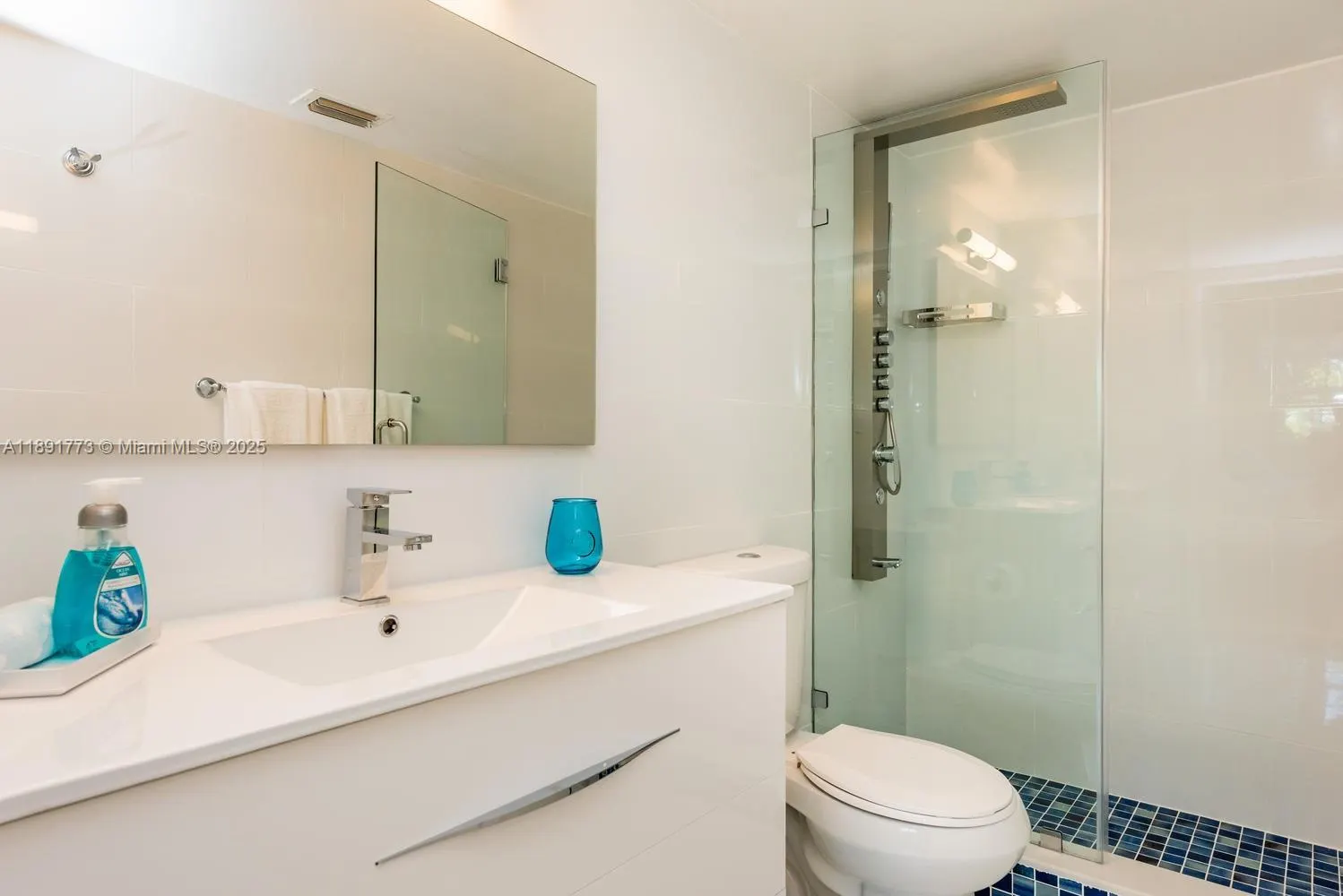 19801 E Country Club Dr, #4501
