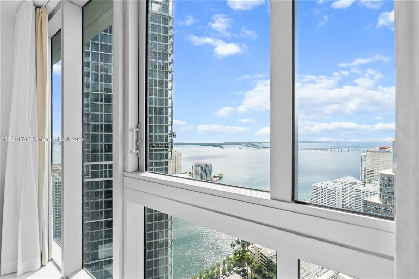 485 Brickell Ave, #4410