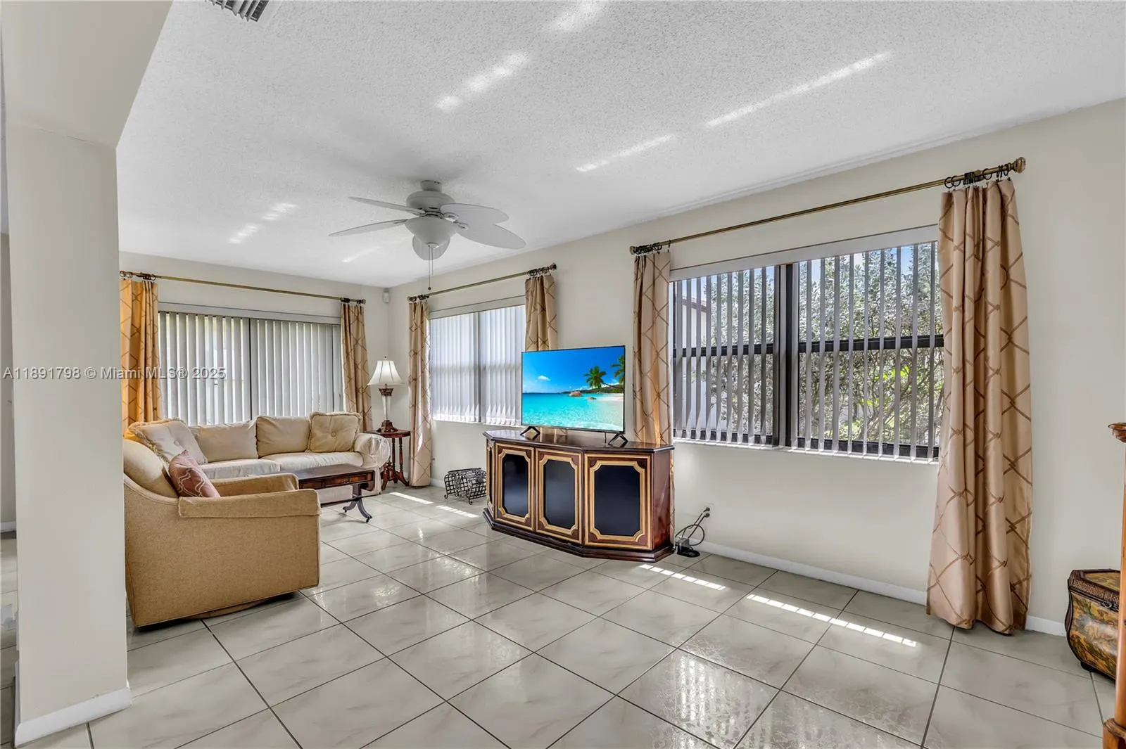 2000 SW 15th Pl