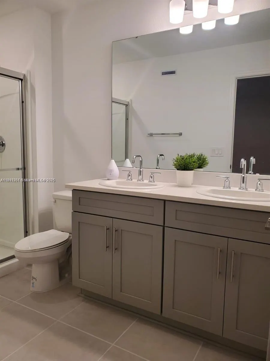 3563 Davenport Creek Court