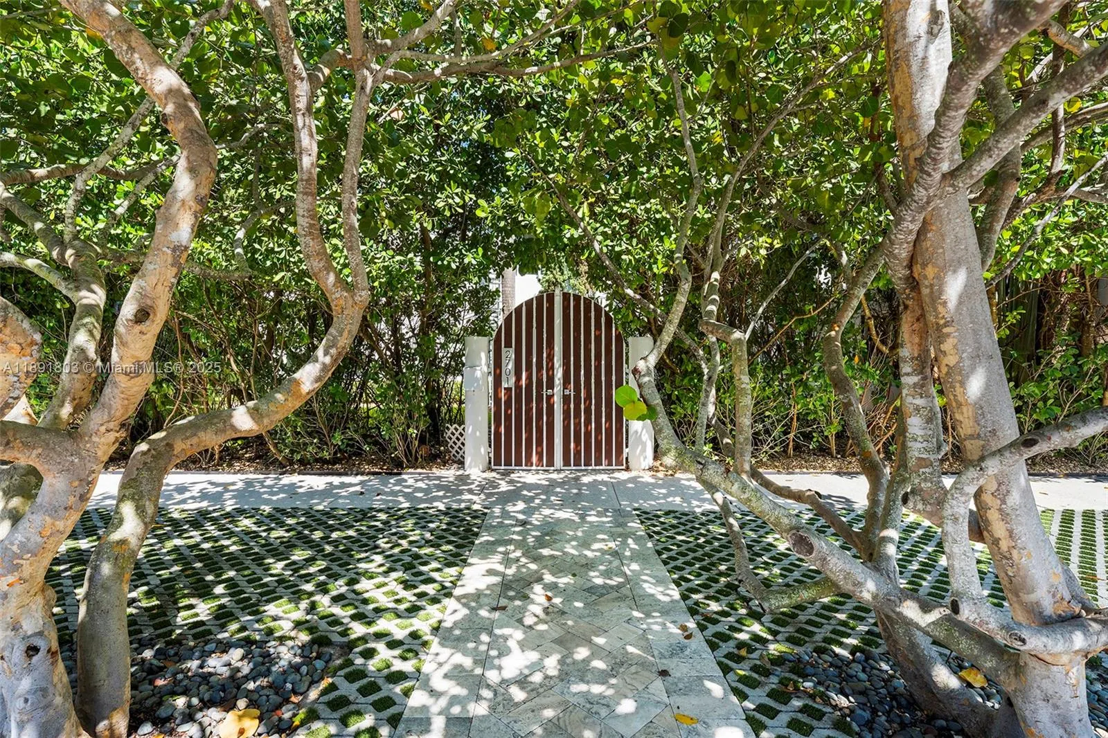 2701 N Bay Rd