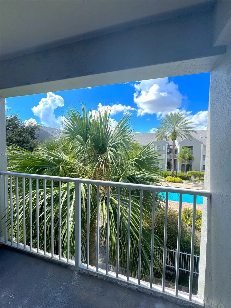620 SW 111th Ave, #304