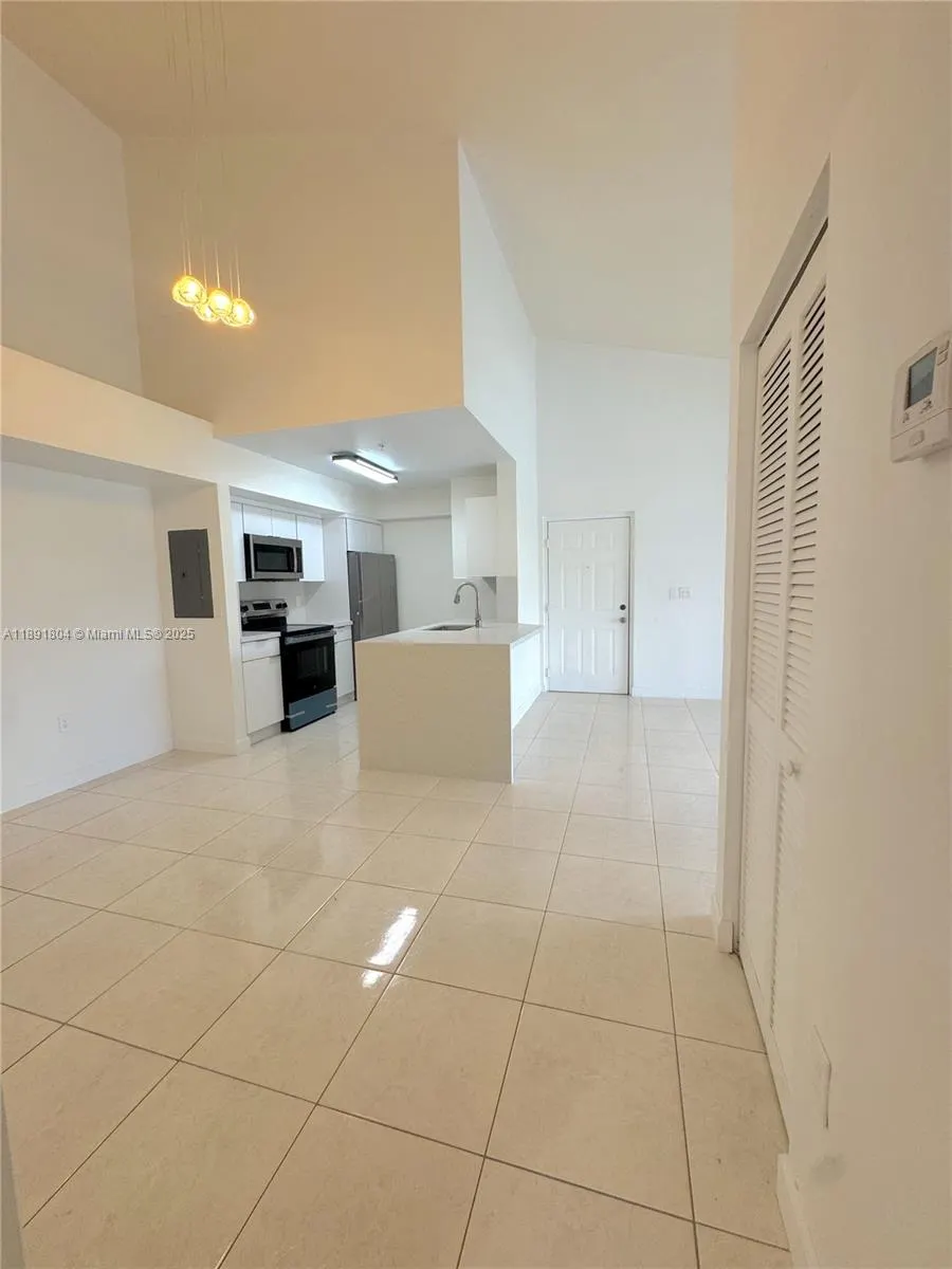 620 SW 111th Ave, #304