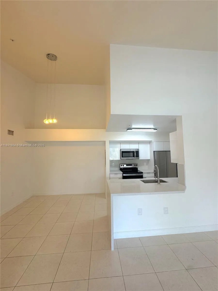 620 SW 111th Ave, #304