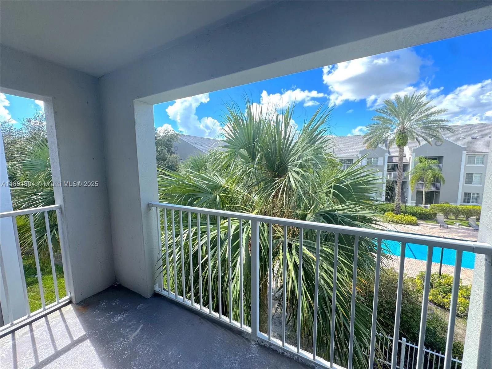 620 SW 111th Ave, #304