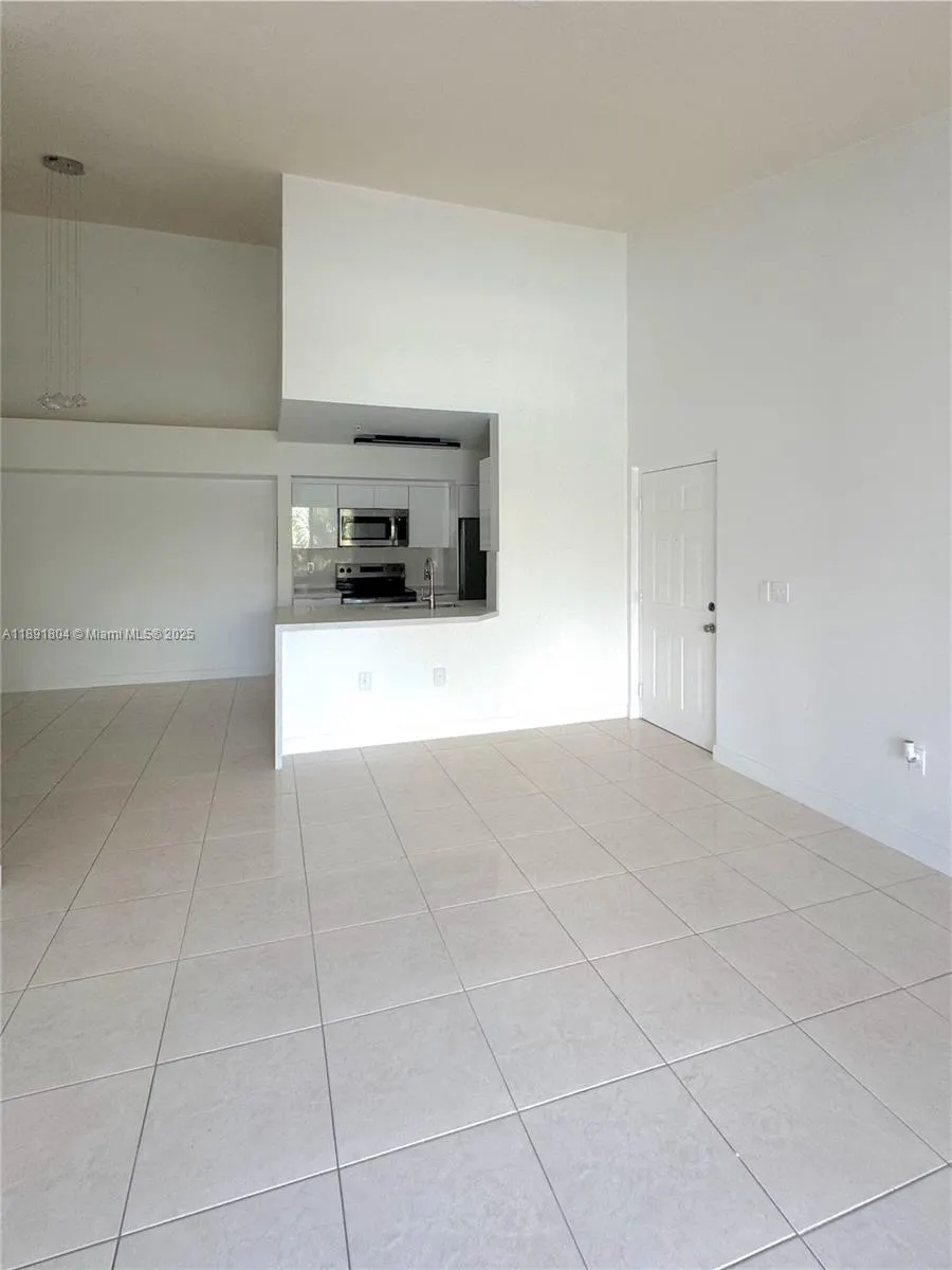 620 SW 111th Ave, #304