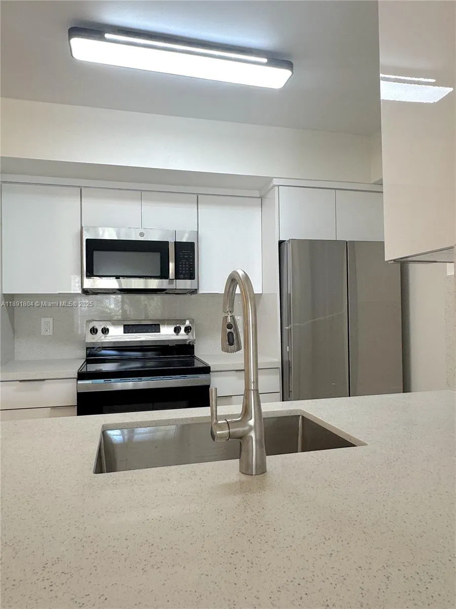 620 SW 111th Ave, #304
