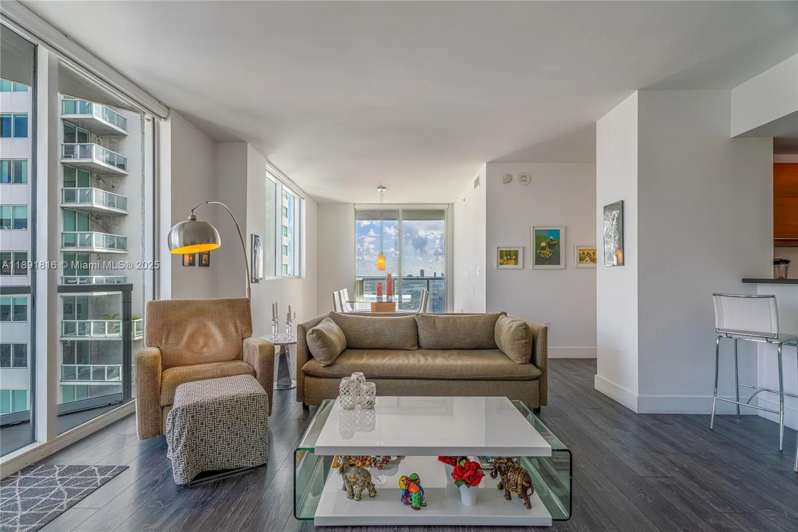 253 NE 2nd St, #3203