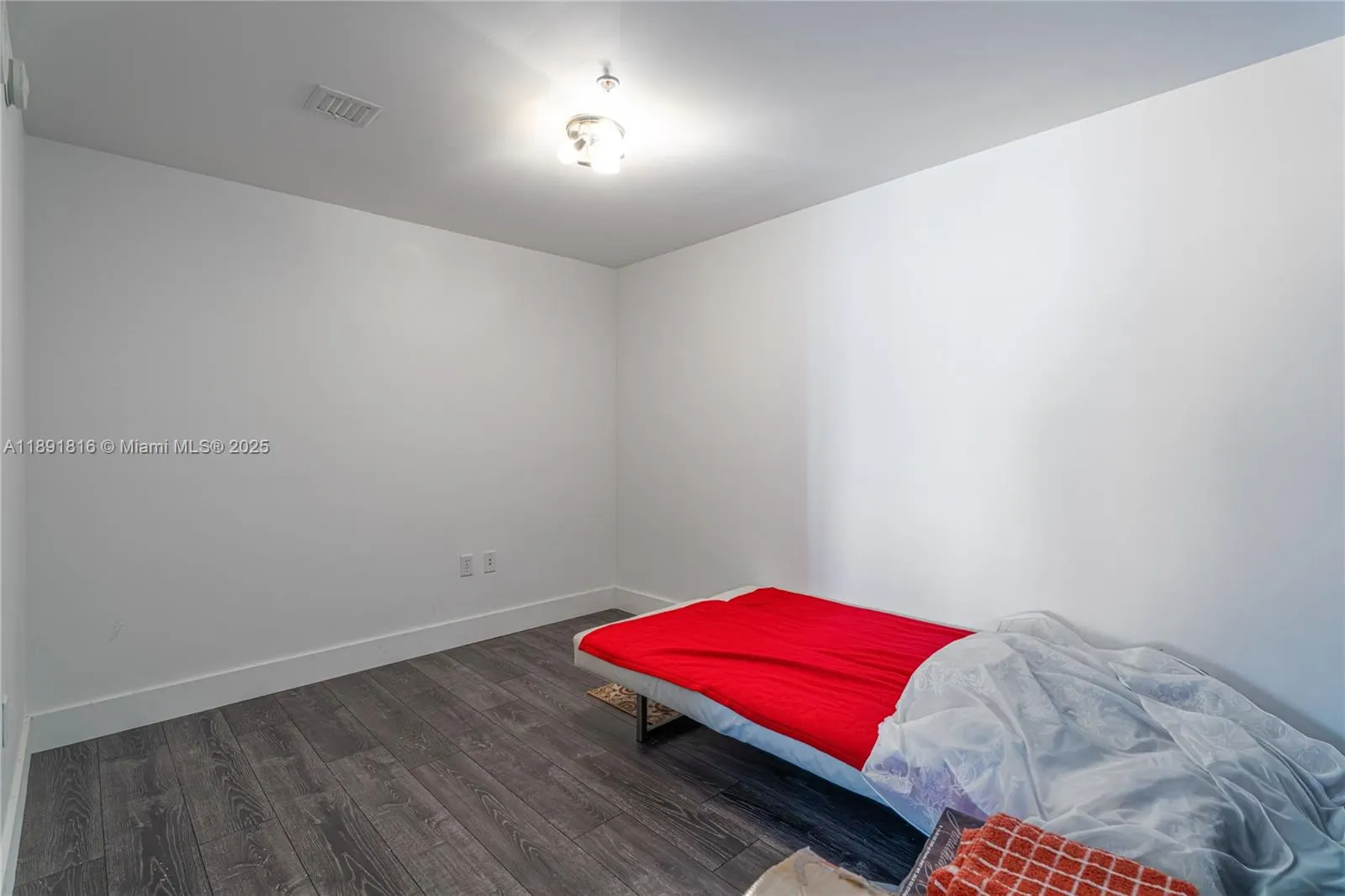 253 NE 2nd St, #3203