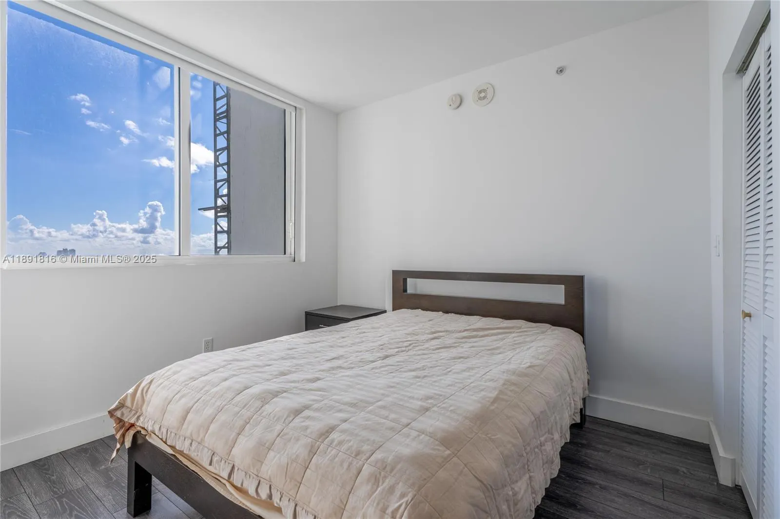 253 NE 2nd St, #3203