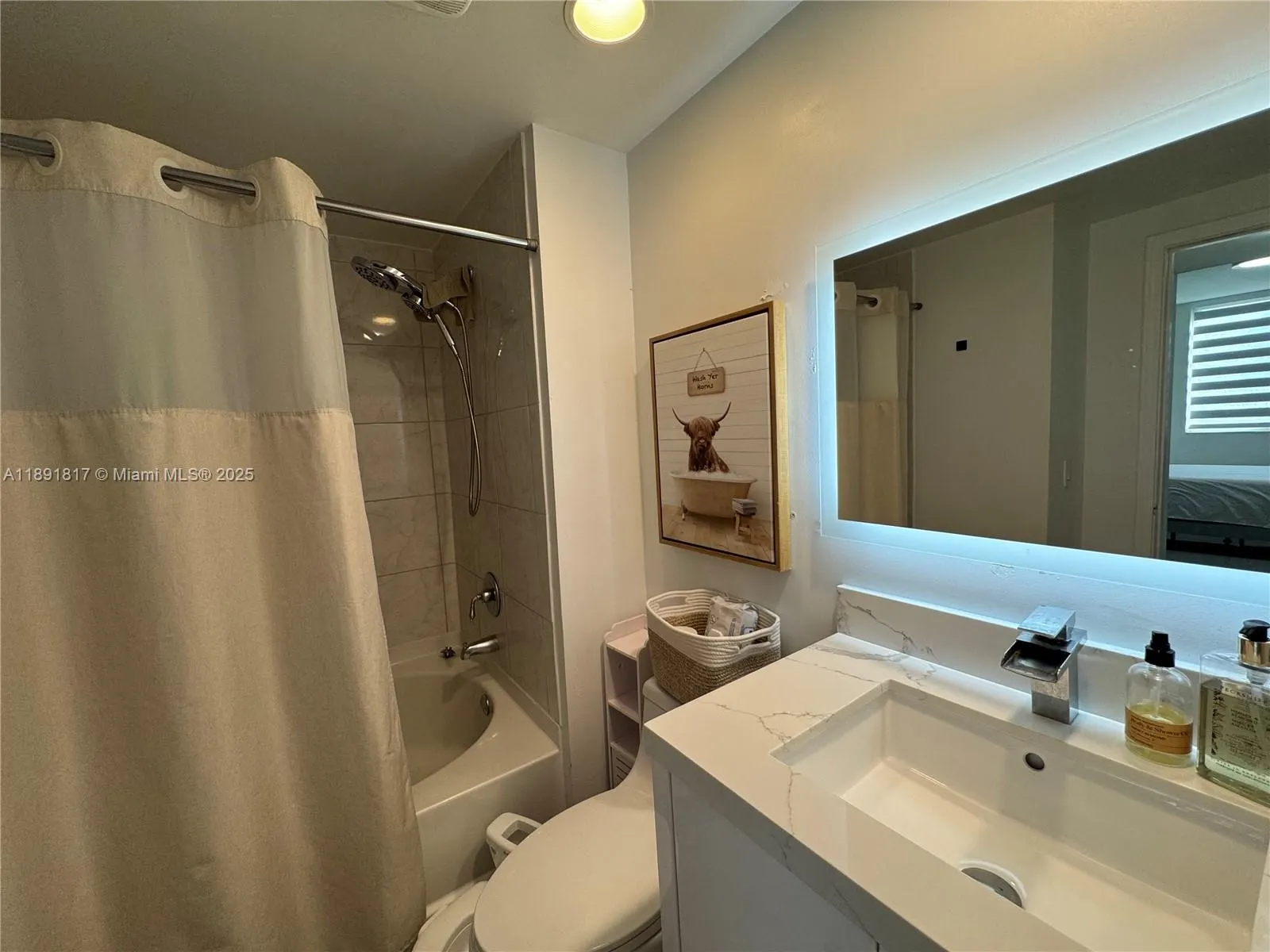 2775 NE 187th St, #318