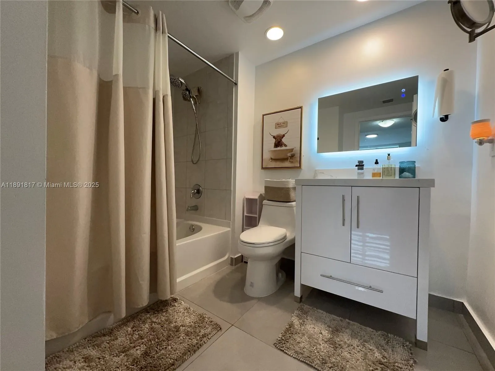 2775 NE 187th St, #318