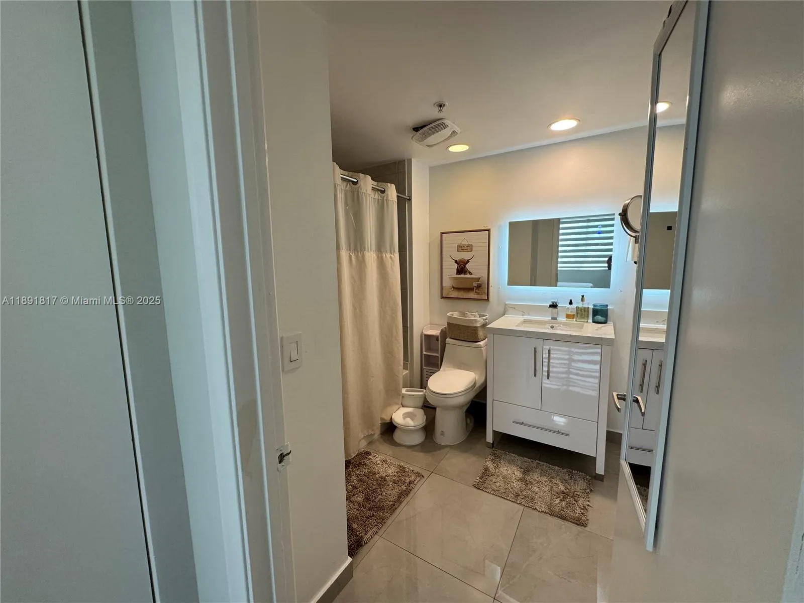 2775 NE 187th St, #318