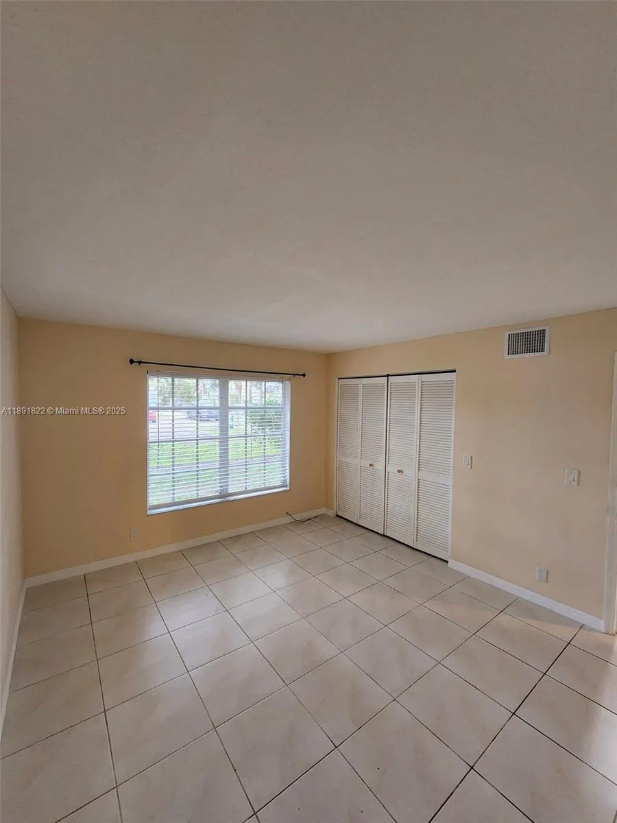 4951 Wedgewood Way, #3