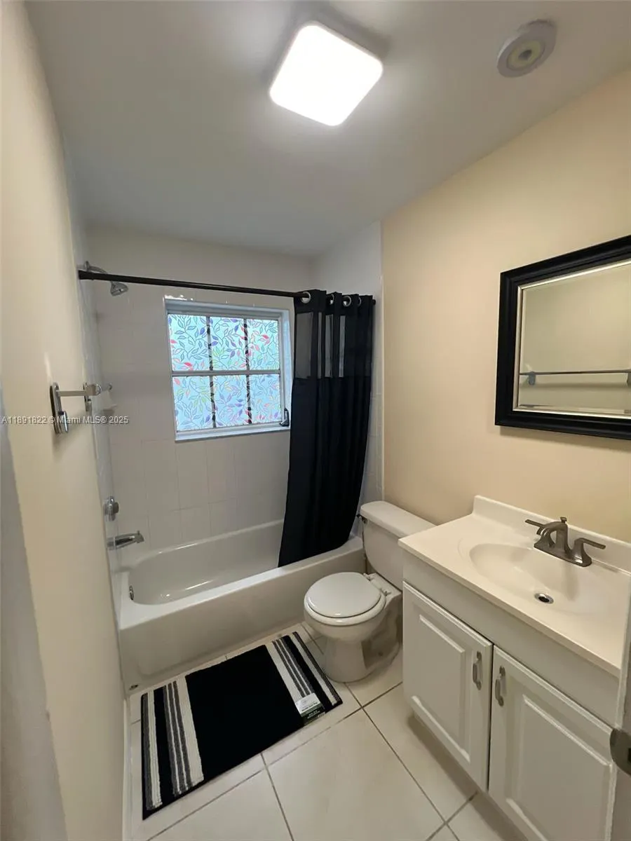 4951 Wedgewood Way, #3