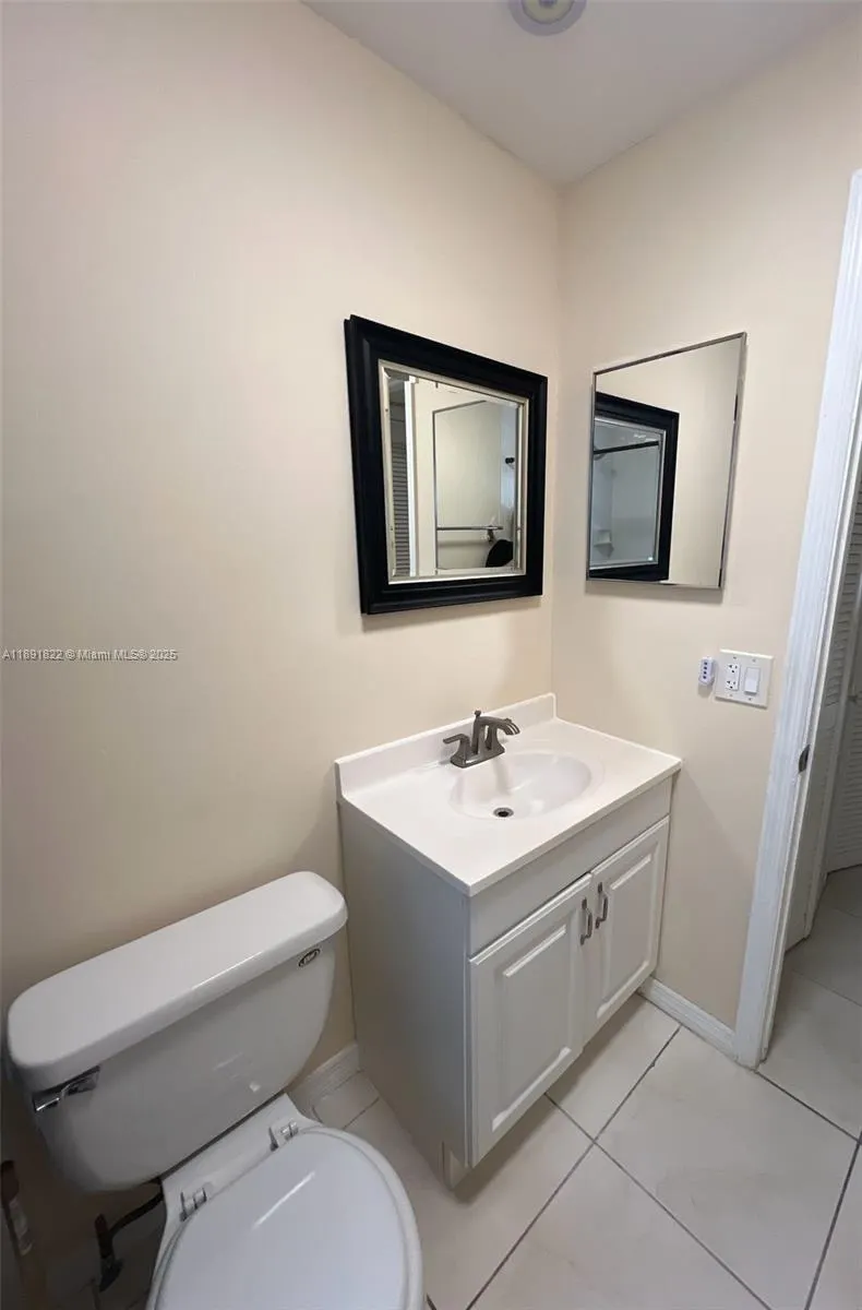 4951 Wedgewood Way, #3