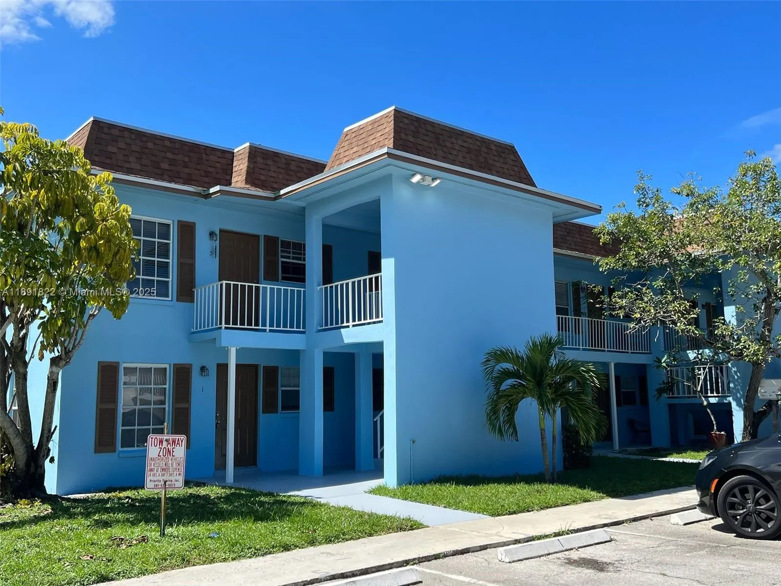 4951 Wedgewood Way, #3