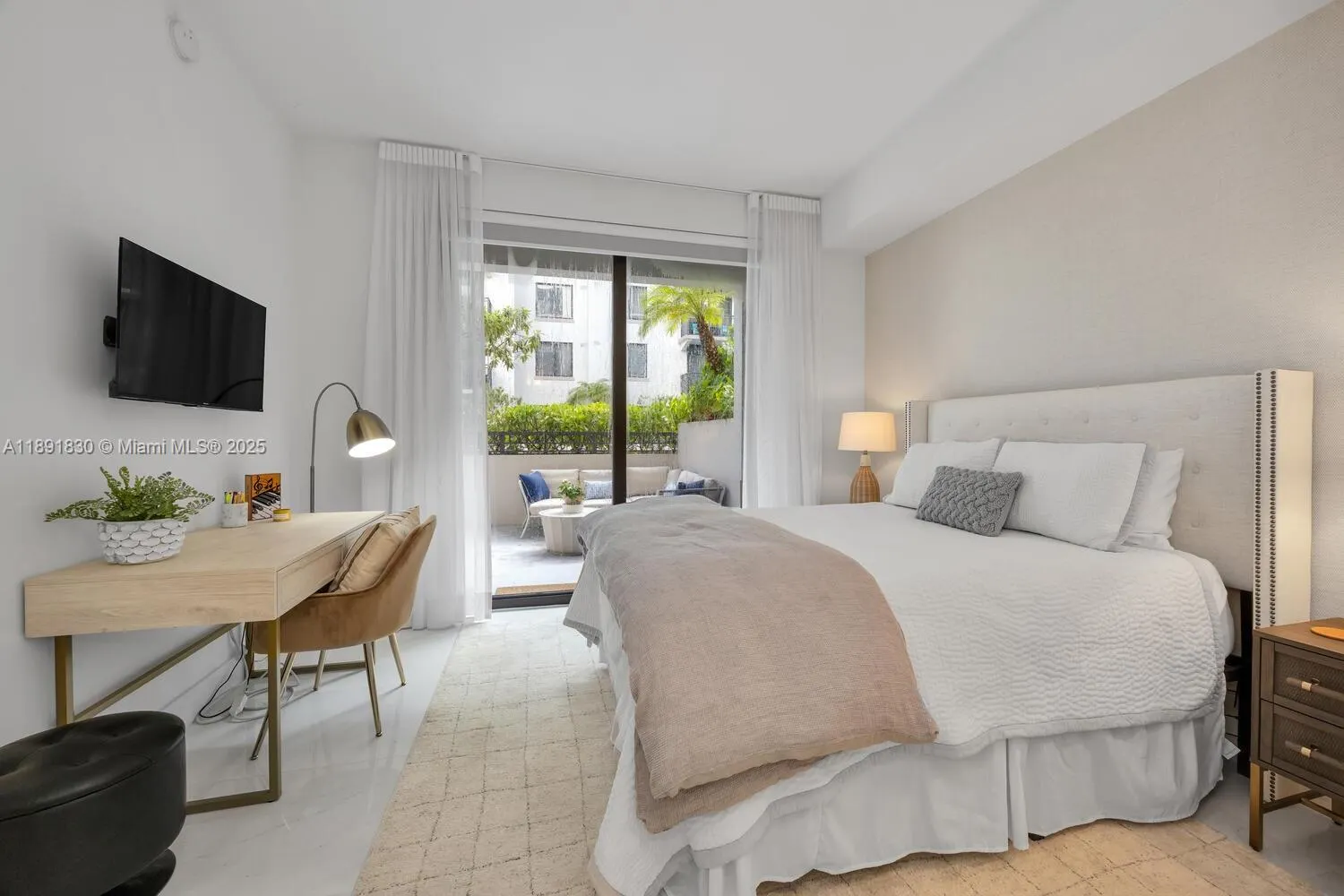 301 Altara Ave, #419