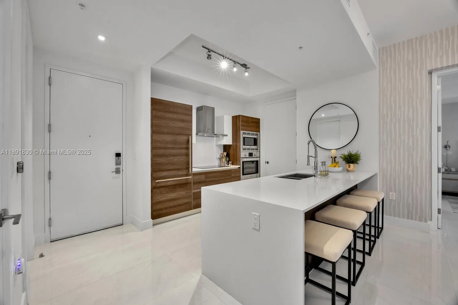 301 Altara Ave, #419