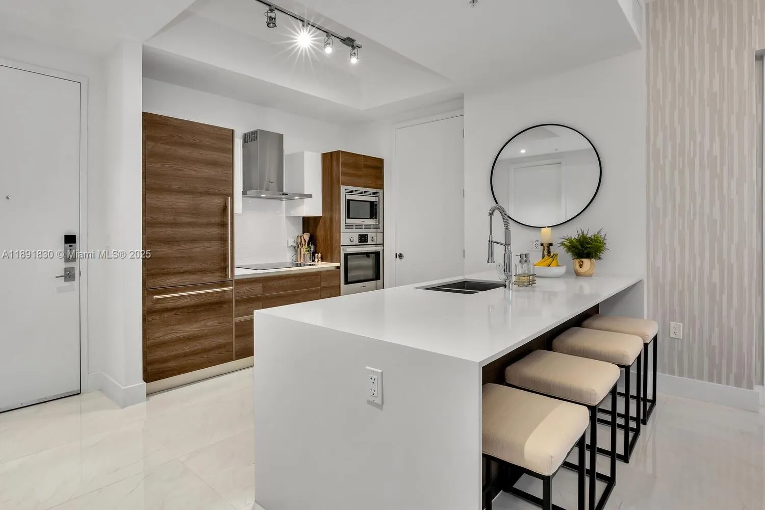 301 Altara Ave, #419