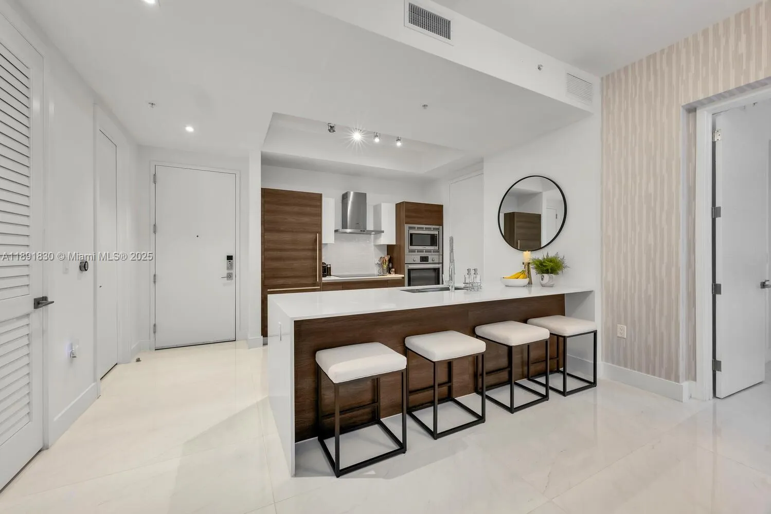 301 Altara Ave, #419