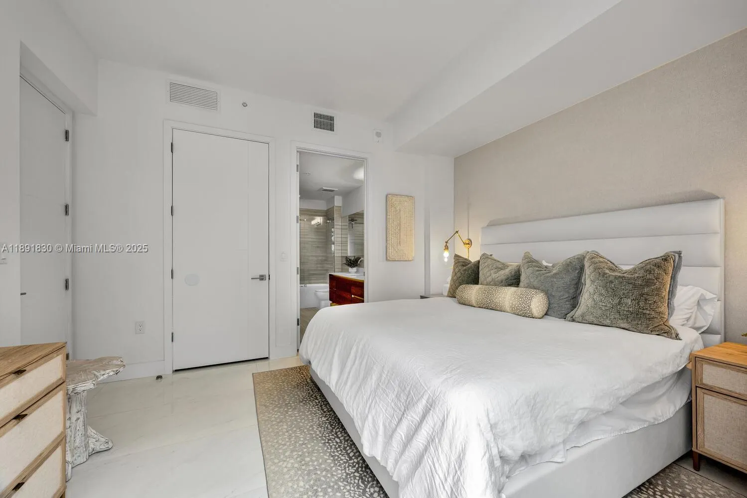 301 Altara Ave, #419