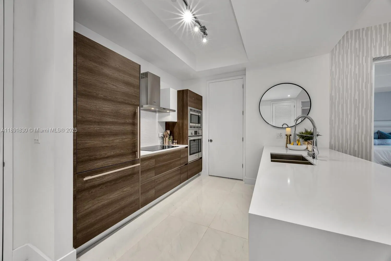 301 Altara Ave, #419